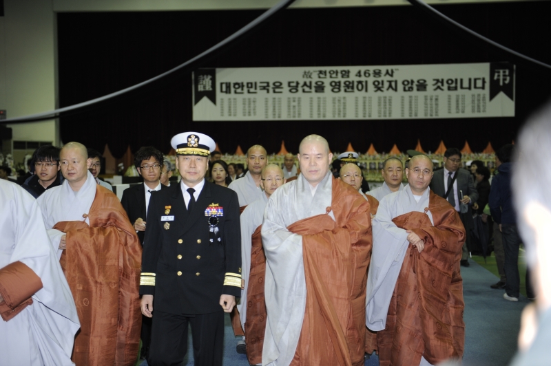 2010.04.27_천안함 사고 희생자 합동분향소 (4)